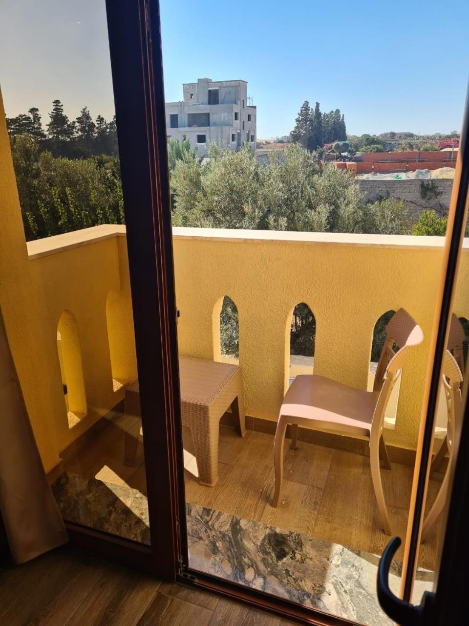 Mahdia - Baghdadi - Laourient Apartments, Restaurant, Cafe Экстерьер фото