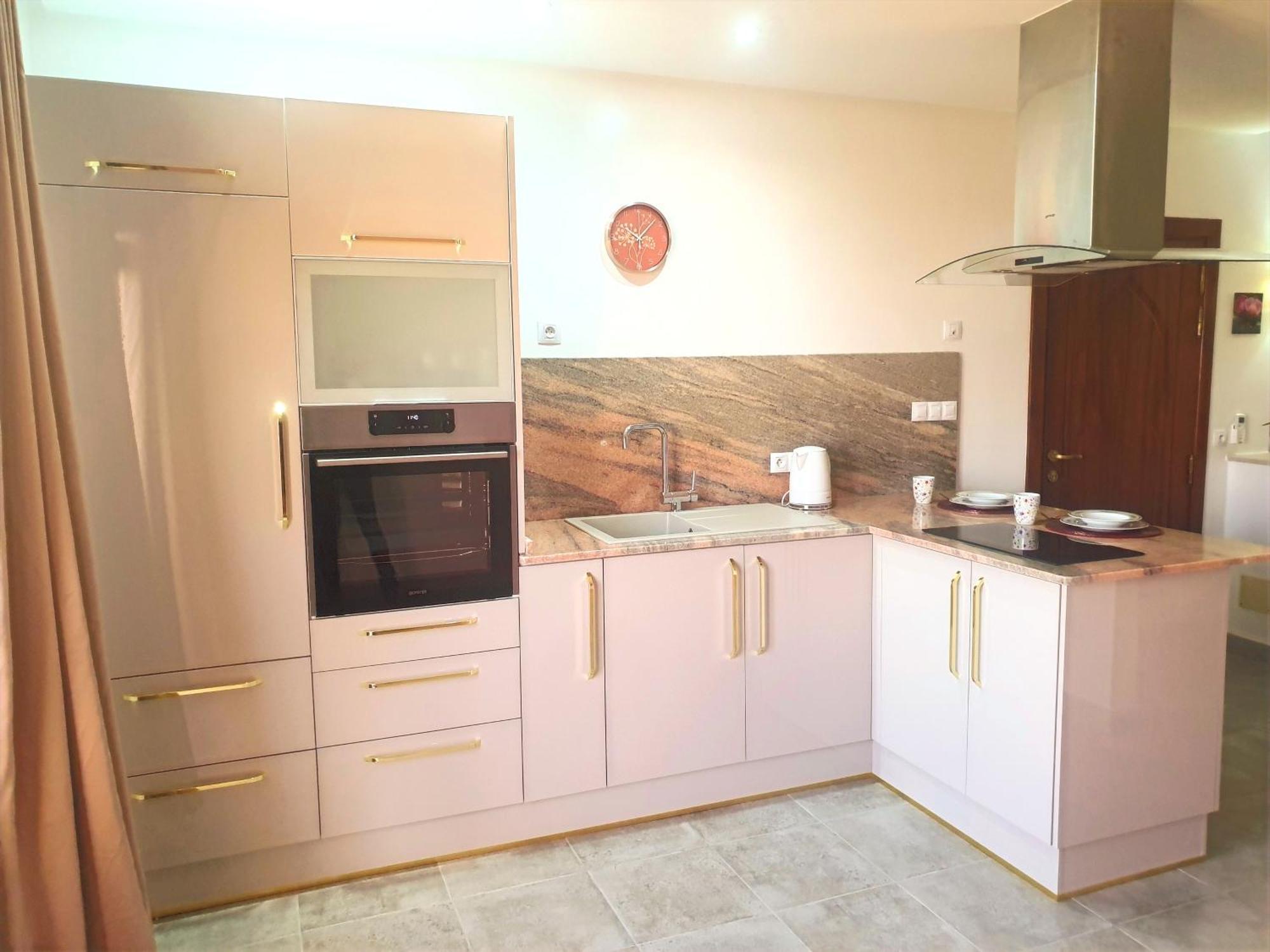 Mahdia - Baghdadi - Laourient Apartments, Restaurant, Cafe Номер фото