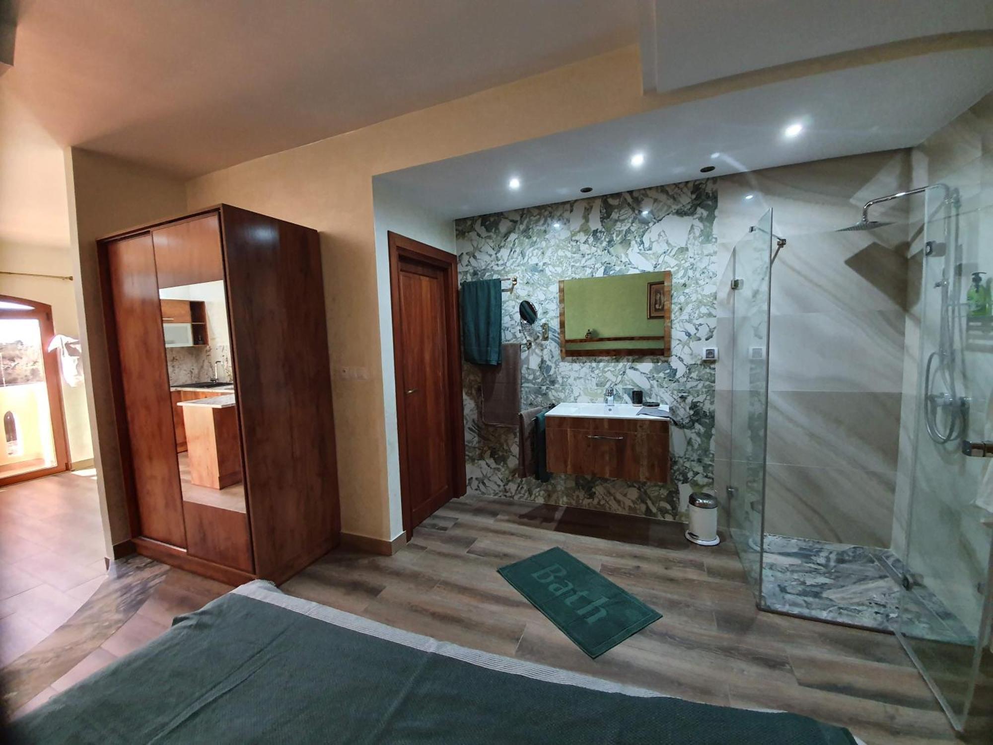 Mahdia - Baghdadi - Laourient Apartments, Restaurant, Cafe Номер фото